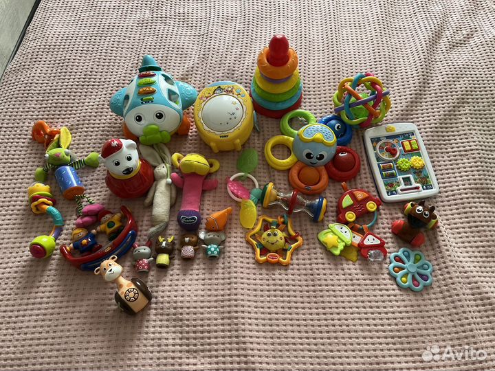 Игрушки для малышей пакетом