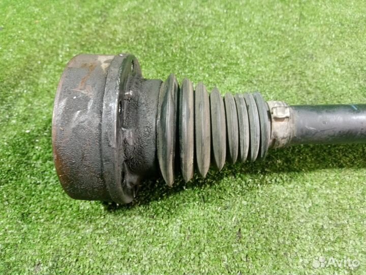 Привод задний правый Volkswagen Bora 1J2 BDE (2.8)