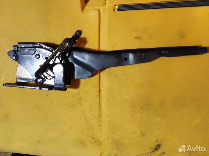 Ручка ручного тормоза Митсу Фусо Кантер Евро 5