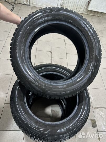 Pirelli Formula Ice 205/60 R16