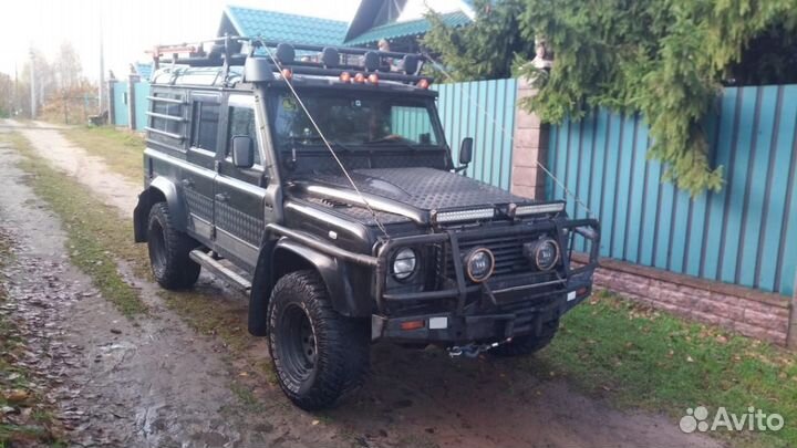 Land Rover Defender 2.4 МТ, 2009, 90 000 км