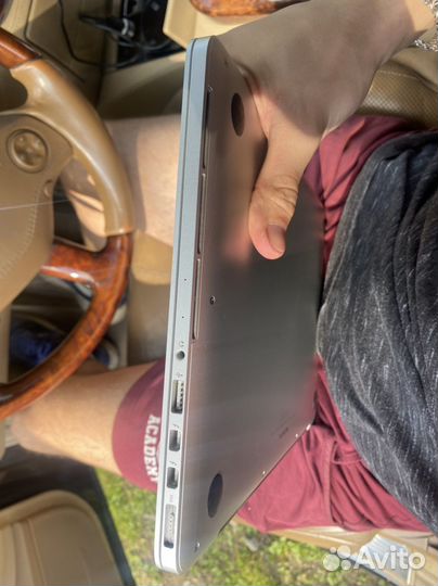 Ноутбук apple macbook pro 13 2015 i7/16gb/1tb