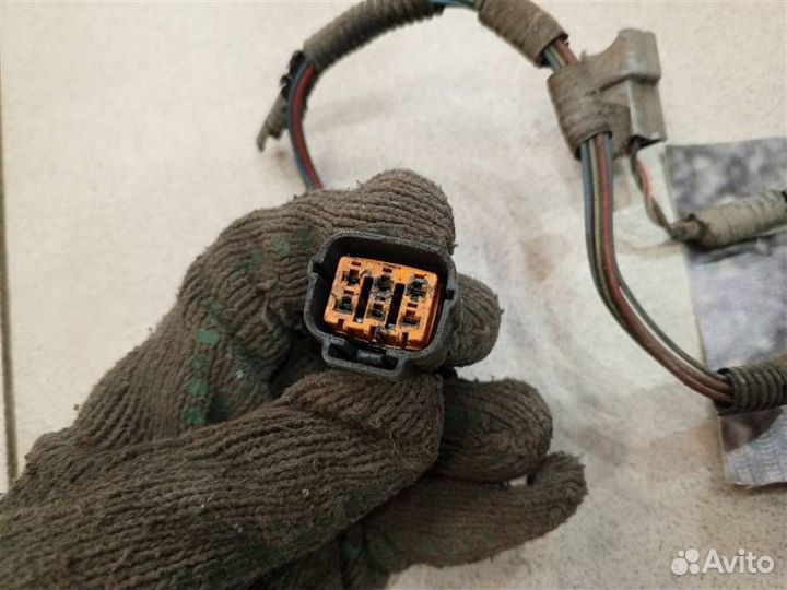 Проводка форсунок Mitsubishi Pajero iO 1998-2007