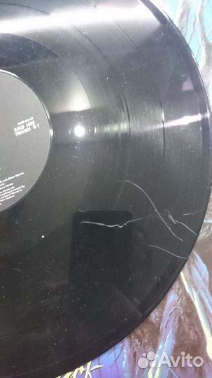 Две пластинки Iron Maiden