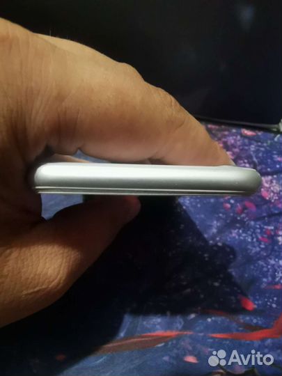 Телефон iPhone 8, silver, 64gb