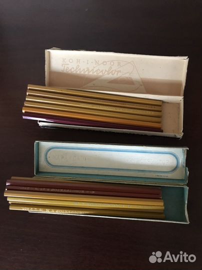 Карандаши, перья