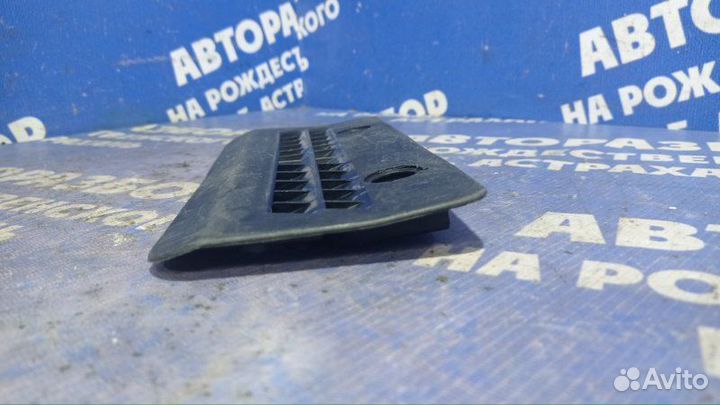 Воздуховод Audi A8 седан 1996