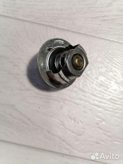Термостат Nissan