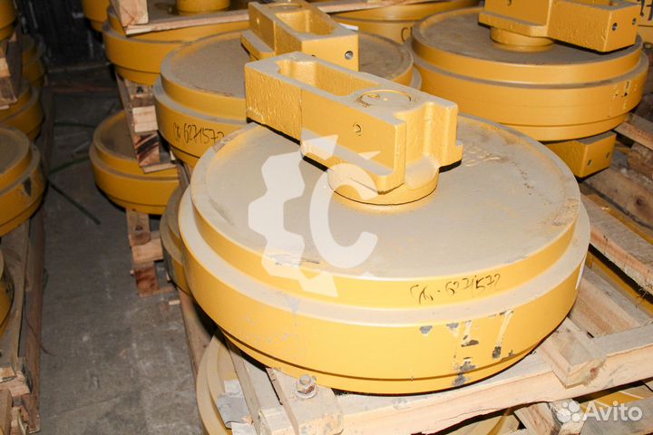 Колесо направляющее на ZX200LC-5G QHD