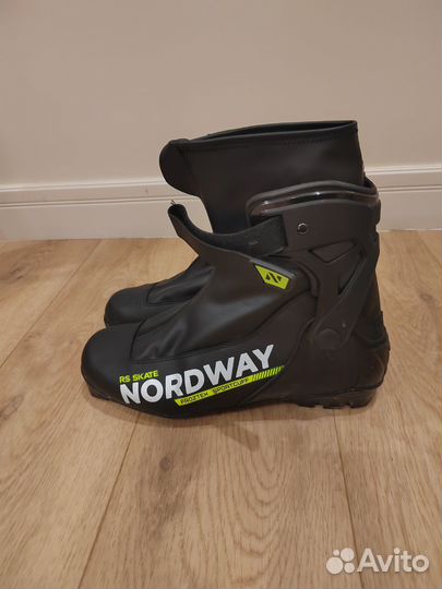 Лыжные ботинки для конькового хода размер 47/295