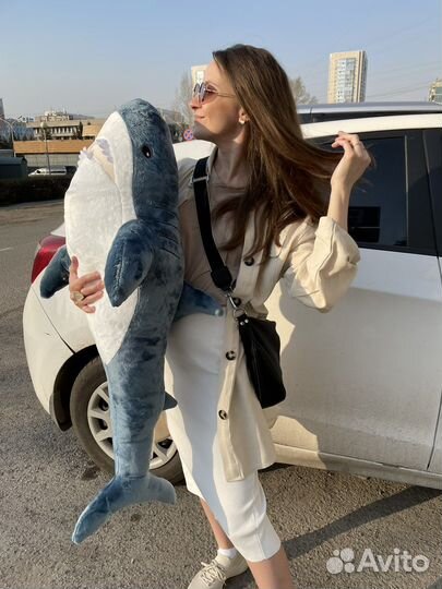 Продам акулу Икея большая