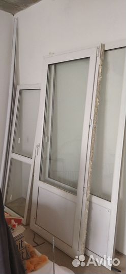 Балконная дверь с окном