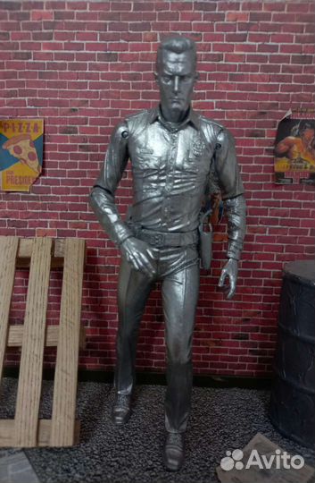 Фигурка терминатор