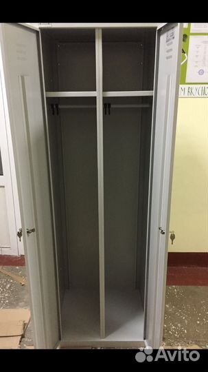 Шкаф металлический для раздевалок