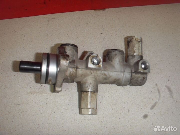 Цилиндр тормозной главный 585101G110 Kia RIO 2 JB