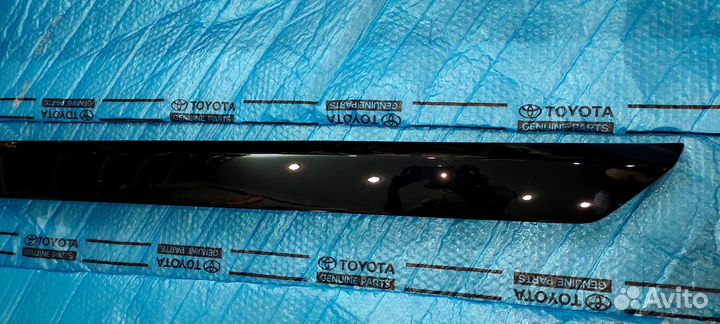 Молдинг багажника Рав 4 4 Оригинал