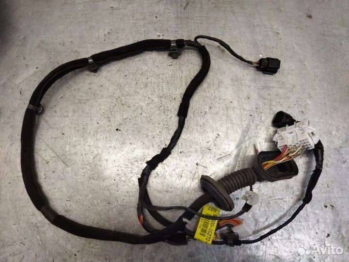 Проводка передняя правая Kia Rio II G4EE 1.4 2008