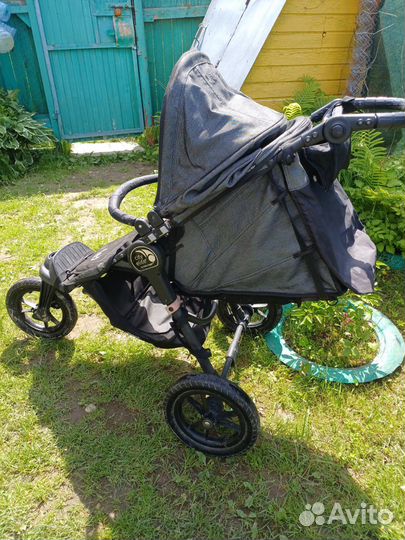 Коляска прогулочная