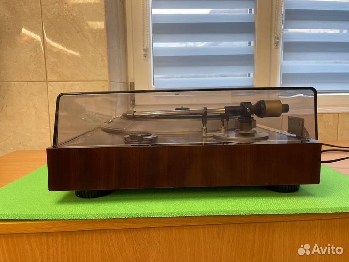 Проигрыватель винила Denon DP-1200