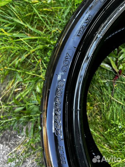 Bridgestone Potenza S001 255/35 R19 96Y