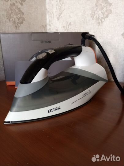 Утюг Bork