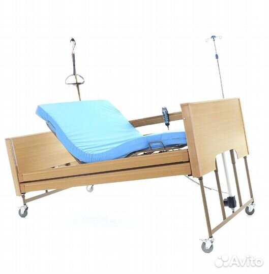 Медицинская кровать для ухода за больными