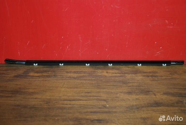 Накладка двери передняя правая Kia Ceed JD