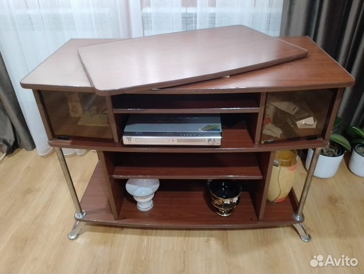 Тумба под телевизор