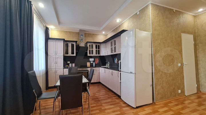 3-к. квартира, 82 м², 1/2 эт.