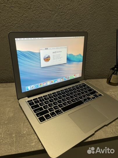 Apple macbook air 13 (i7, 256gb)