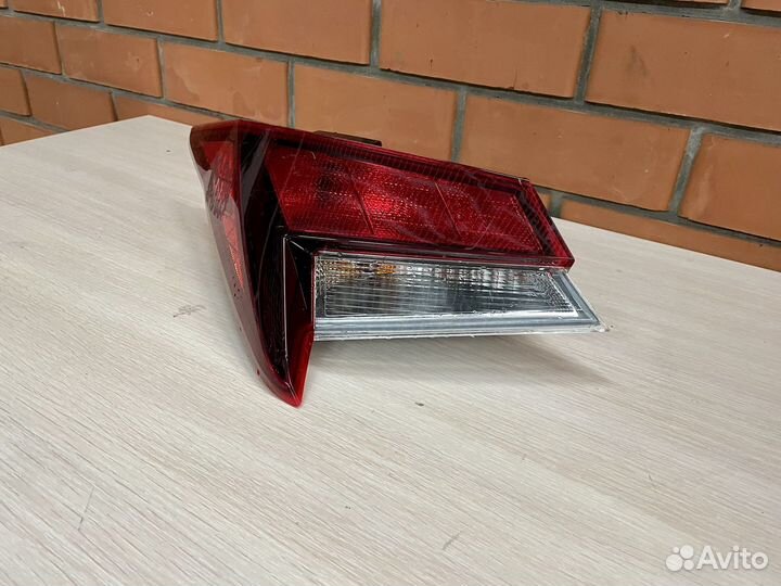 Задний левый фонарь Hyundai Elantra 7 ориг без деф