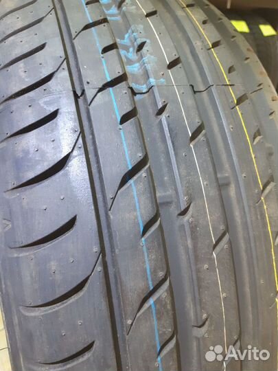 Toyo Proxes T1-S 245/40 R20 и 275/35 R20
