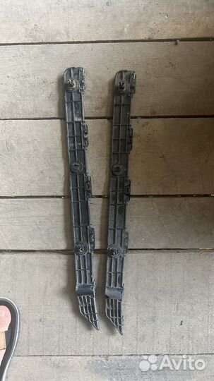 Кронштейн бампера задний левый камри 40