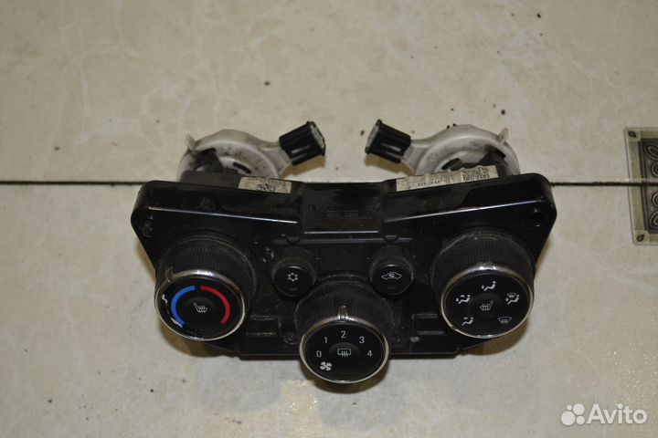 Блок управления печкой Chevrolet Авео Т300