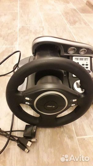 Игровой руль с педалями