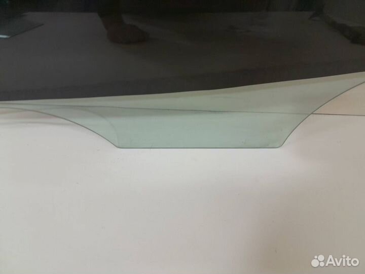 Стекло двери задней левой Chevrolet Aveo T300 2011