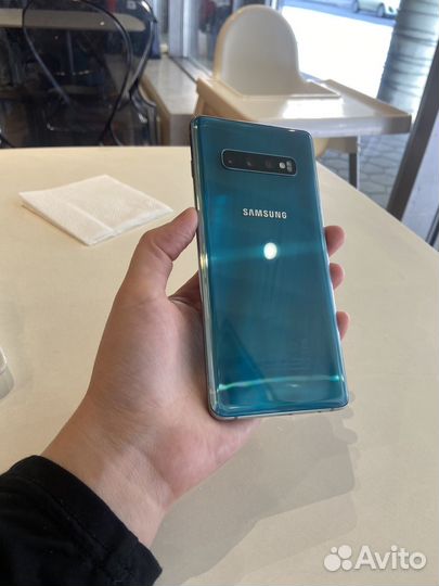 Samsung Galaxy S10+, 8/128 ГБ