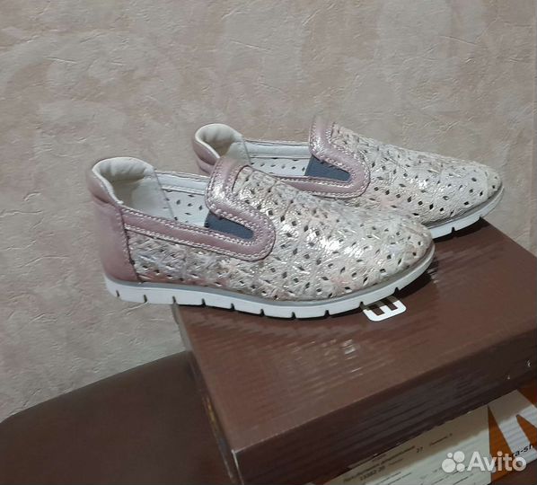 Туфли на девочку 27 размер