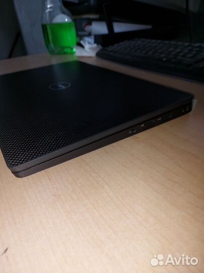 Ноутбук dell latitude 7300