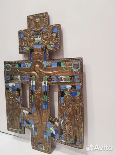 Распятие с предстоящими 6 эмалей