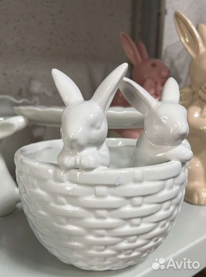 Статуэтки фарфоровые, конфетницы зайка