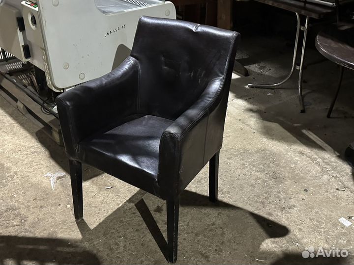 Кресло Версаль черный кожзам