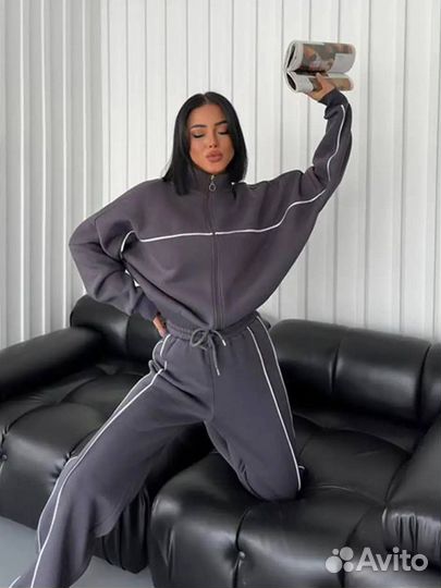 Спортивный костюм женский теплый