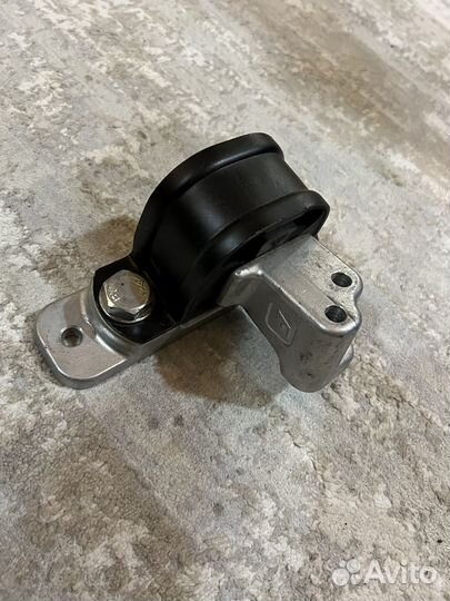 Усиленная подушка двигателя vesta
