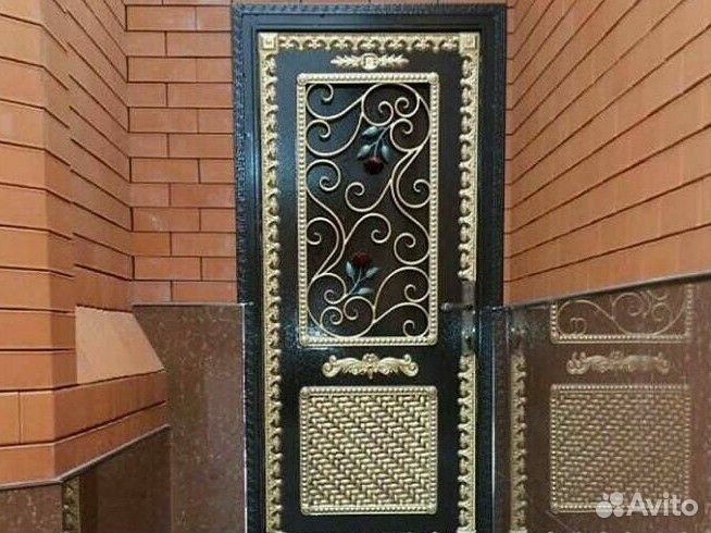 Кованая дверь входная