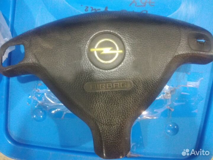 Подушка безопасности в руль Опель Корса B