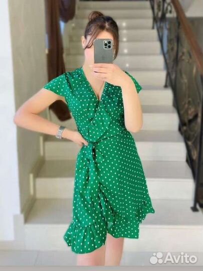 Пошив одежды. Швея