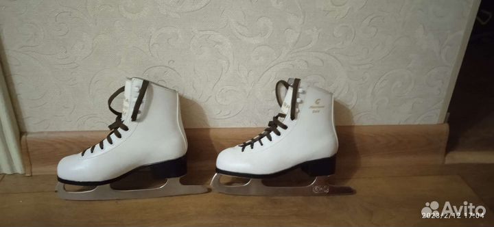 Коньки фигурные Graf Montana, 33