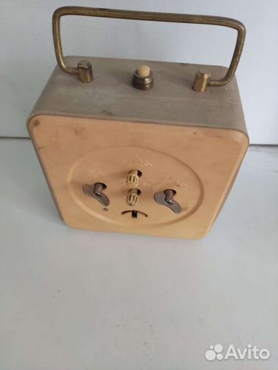 Часы будильник СССР