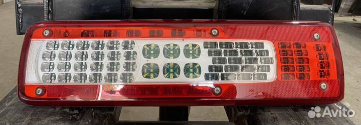 Фонарь задний правый Volvo FH4 82849925